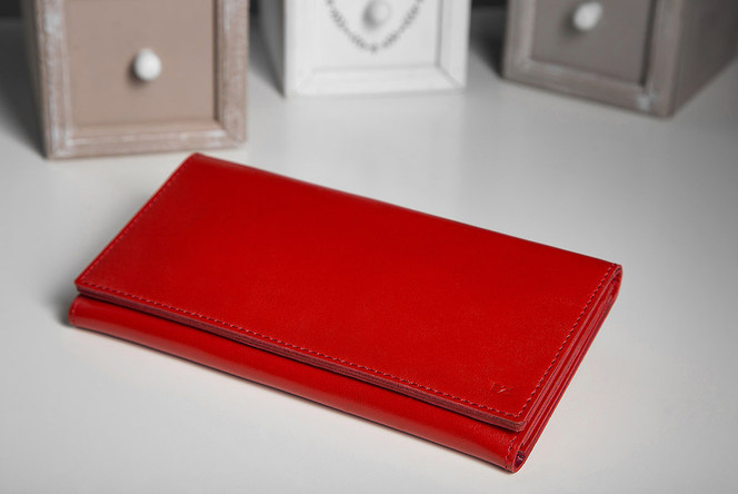 Красный большой кожаный кошелек, цена от производителя